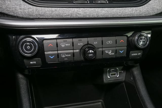 Used 2023 Jeep Compass Latitude w/ Convenience Group AWD/4WD image 26