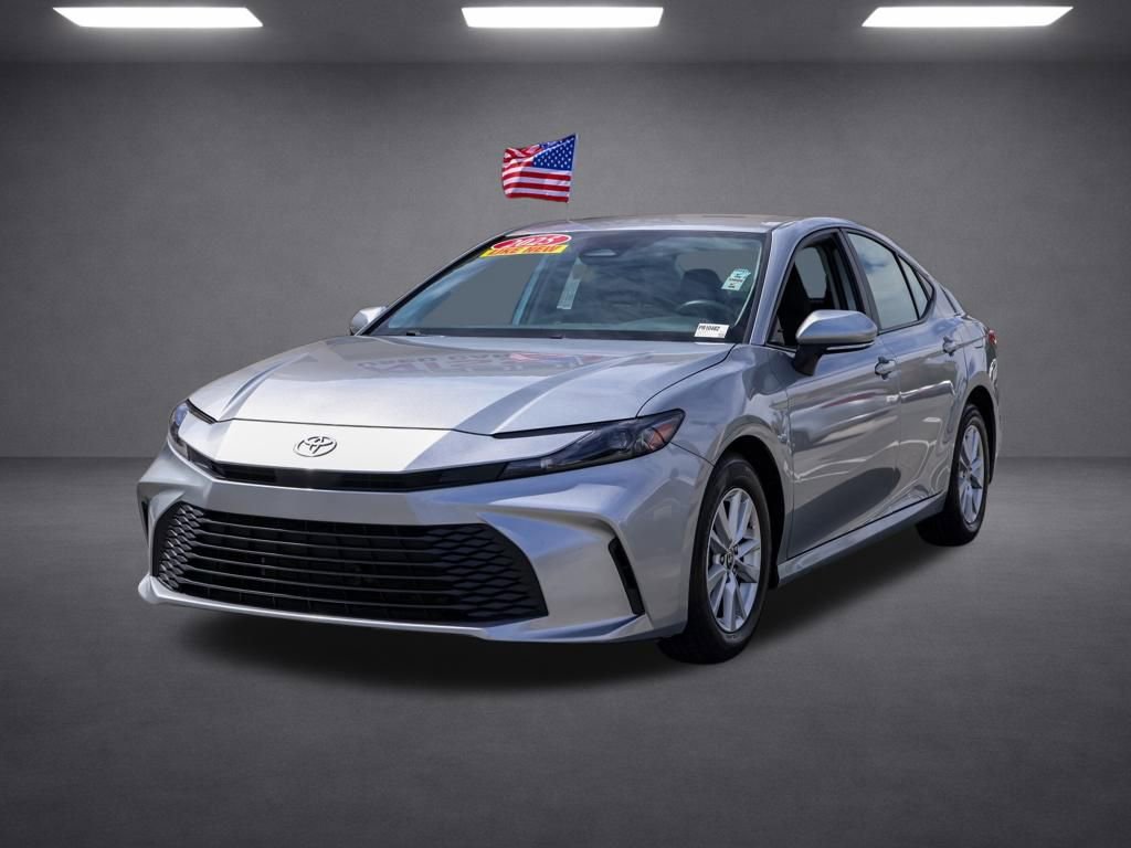 Used 2025 Toyota Camry LE image 9