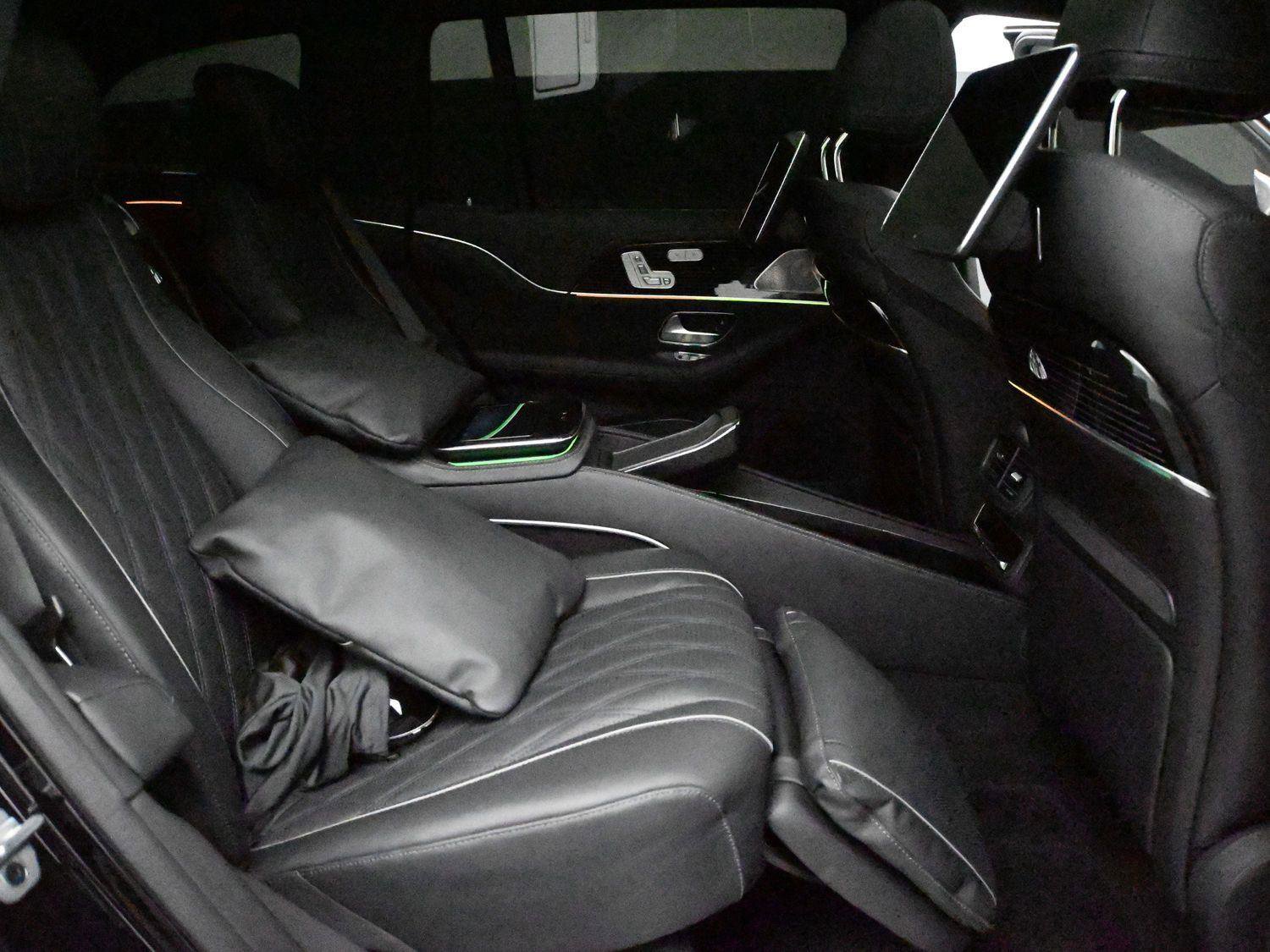 Used 2024 Mercedes-Benz Maybach GLS 600 4MATIC image 25