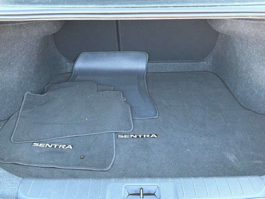 Used 2025 Nissan Sentra SV FWD image 16