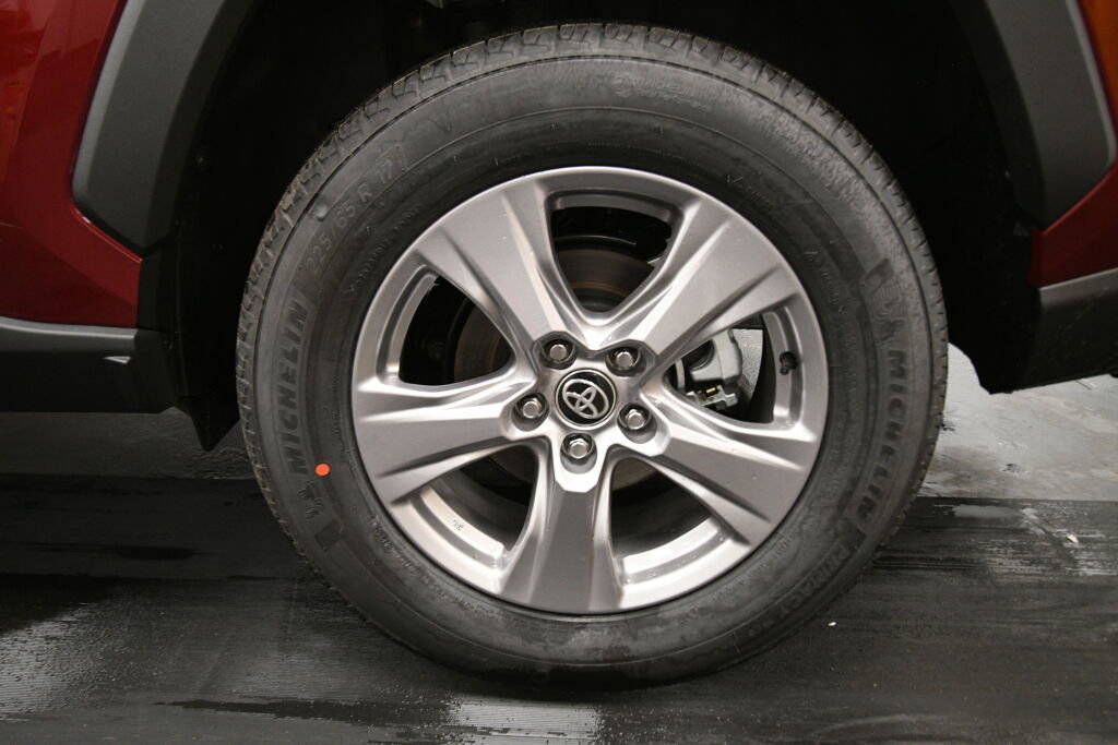 Used 2025 Toyota RAV4 XLE w/ Convenience Package image 35