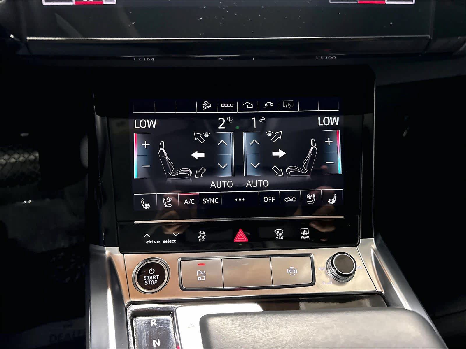 Used 2024 Audi Q8 e-tron Premium Plus AWD/4WD image 33