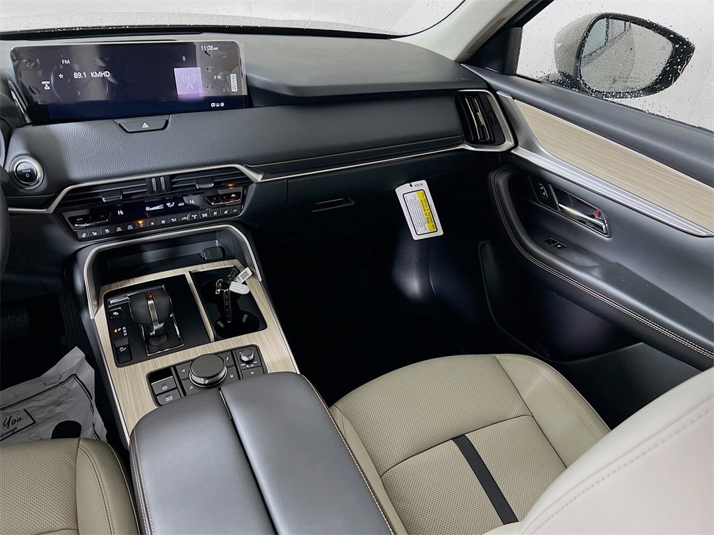 New 2026 MAZDA CX-90 Plug-In Hybrid w/ Preferred image 18
