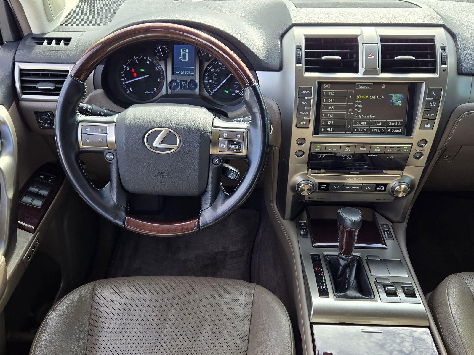 Used 2018 Lexus GX 460 Premium image 25