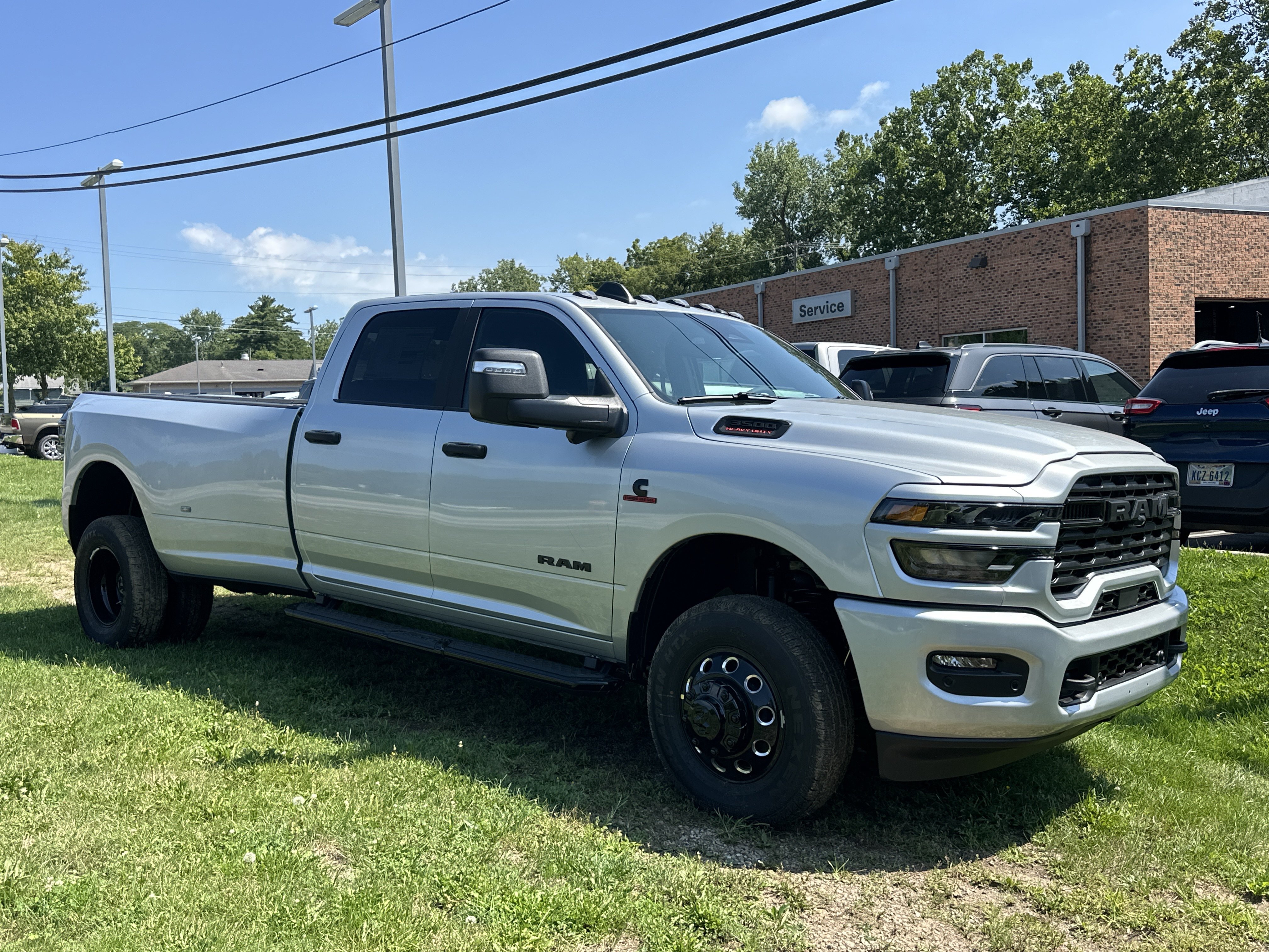 New 2026 RAM 3500 Big Horn AWD/4WD image 19