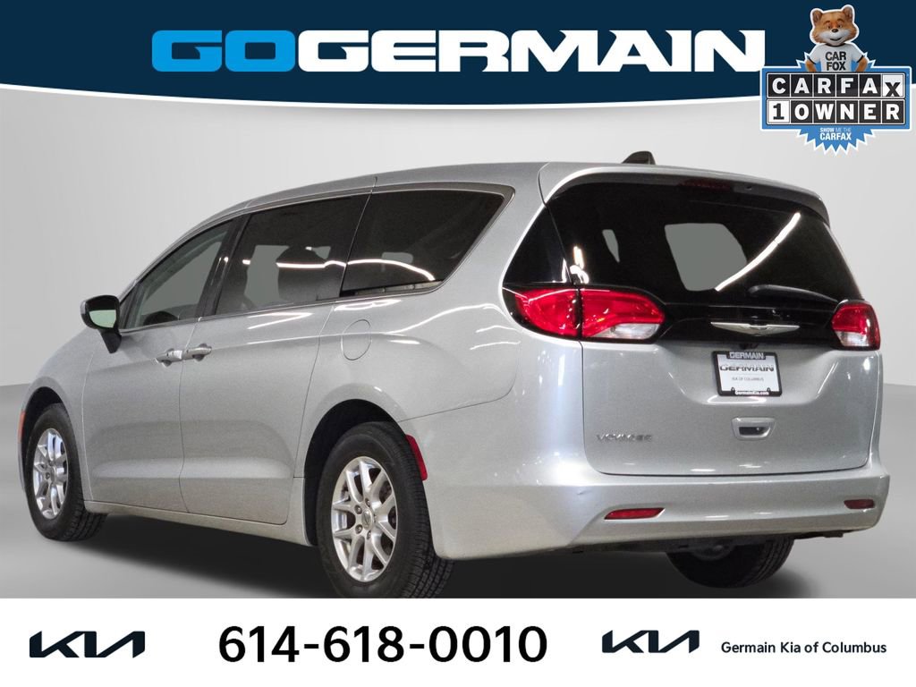 Used 2023 Chrysler Voyager LX image 11