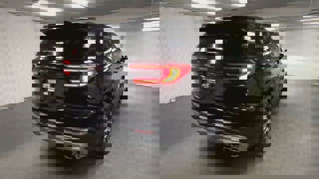 Certified 2025 GMC Acadia Elevation image 8