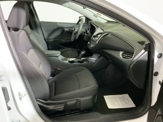 Used 2025 Chevrolet Malibu LT image 33