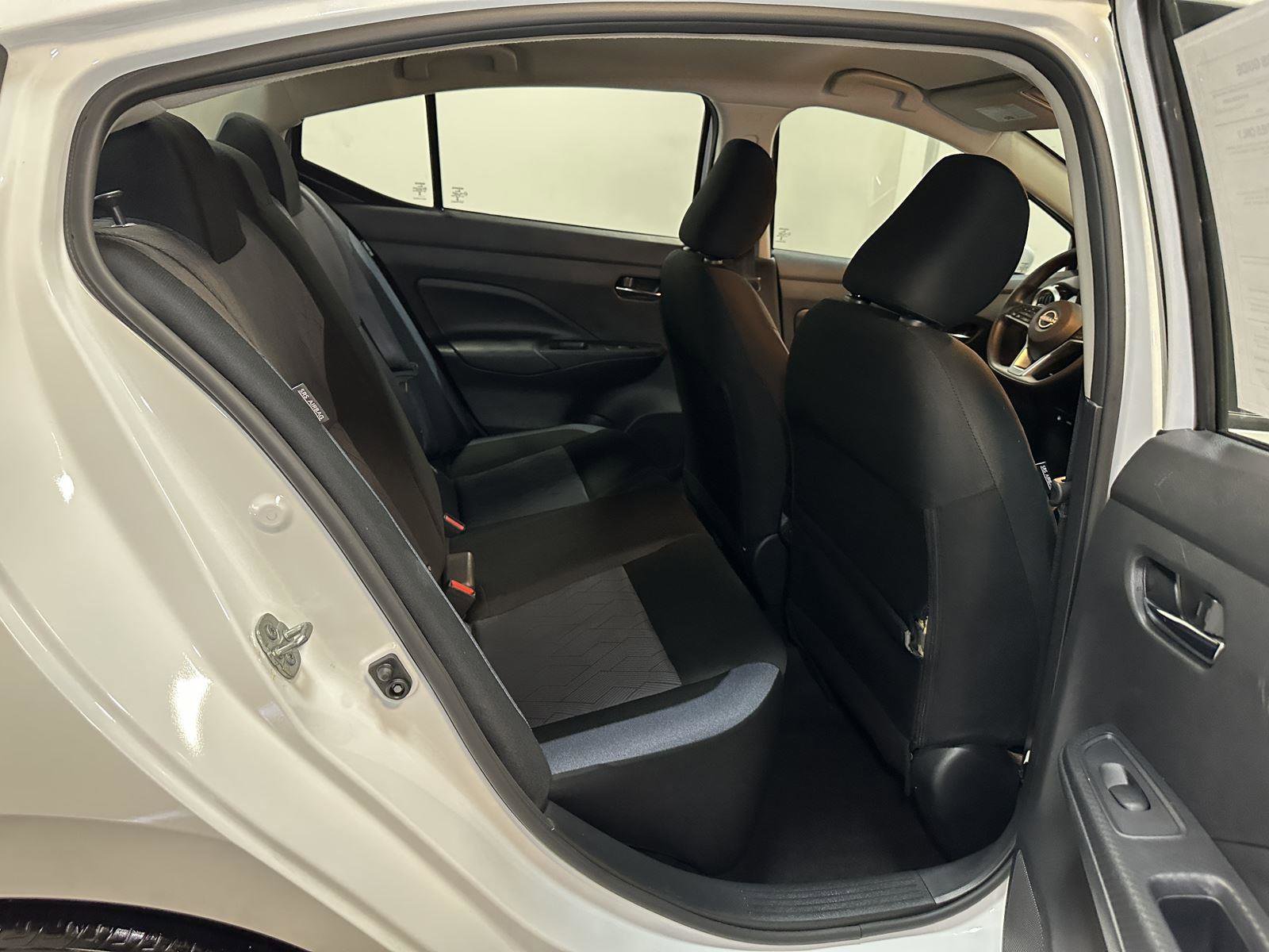 Used 2025 Nissan Versa SV FWD image 35