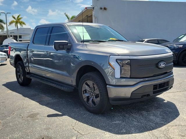 Used 2025 Ford F150 Lightning Flash AWD/4WD image 2