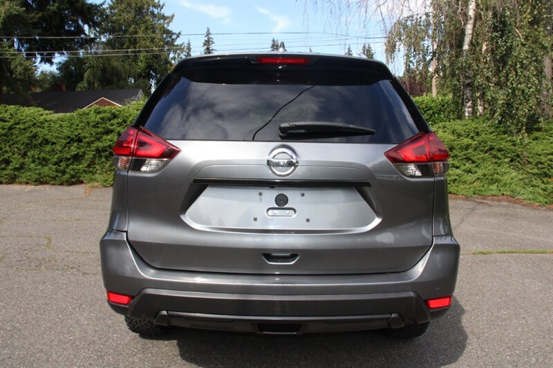 Used 2018 Nissan Rogue SV AWD/4WD image 12