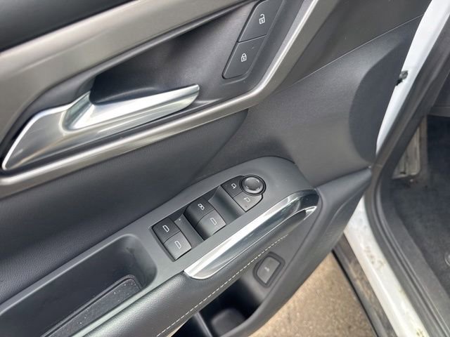 Used 2026 Chevrolet Traverse LT AWD/4WD image 8