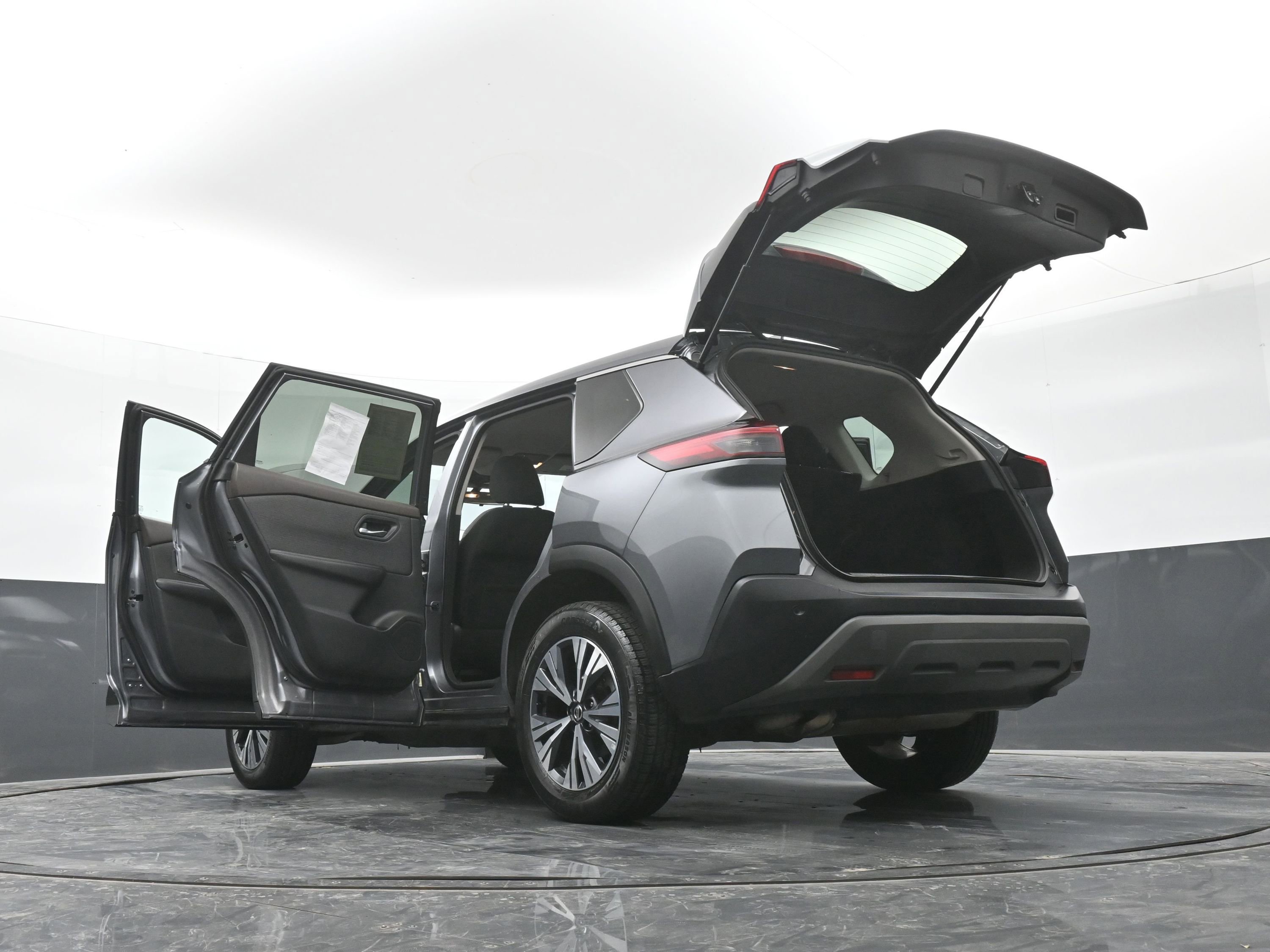 Used 2021 Nissan Rogue SV image 50