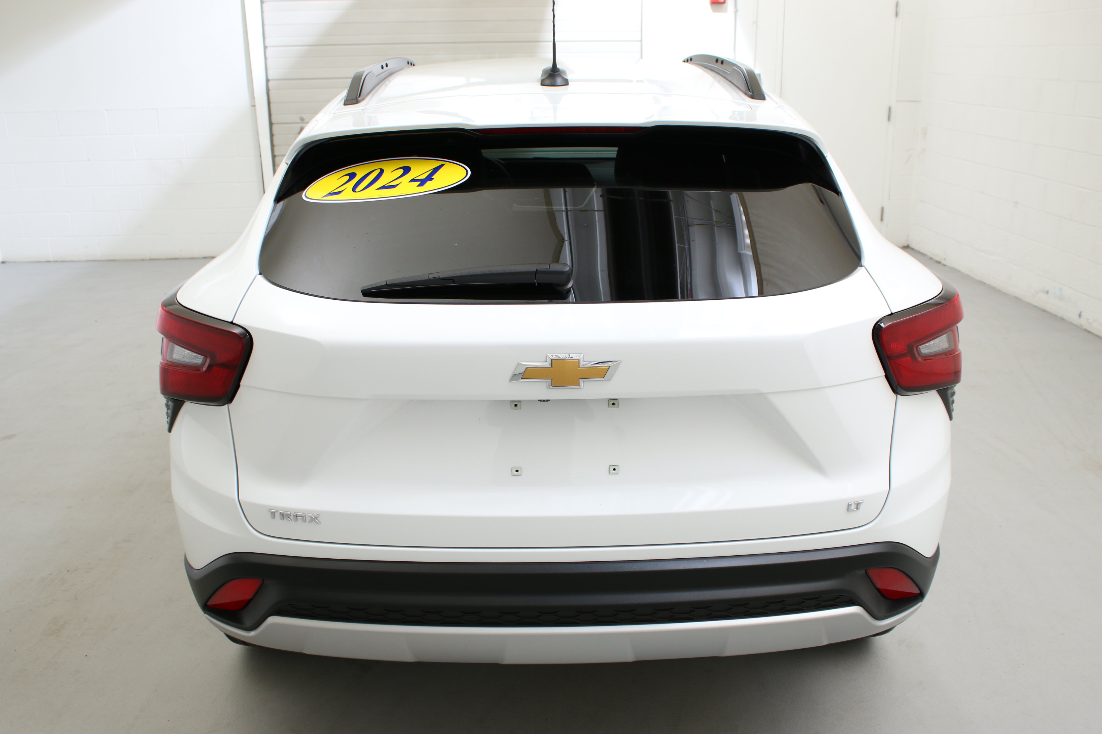 Used 2024 Chevrolet Trax LT w/ LT Convenience Package FWD image 22