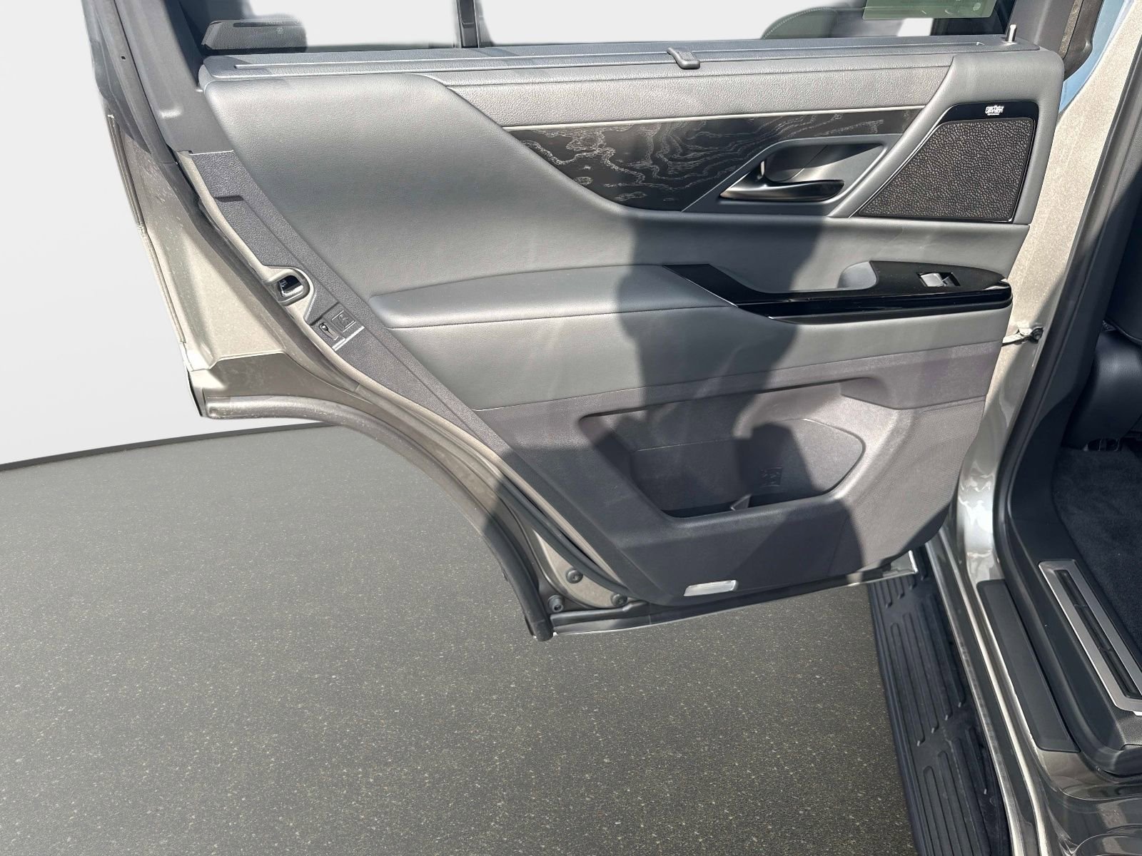 New 2026 Lexus LX 700h Luxury image 11