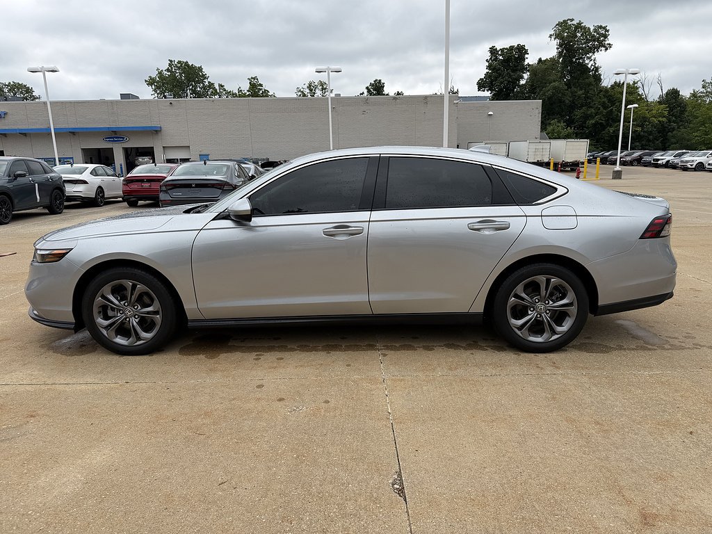 Certified 2024 Honda Accord EX image 3