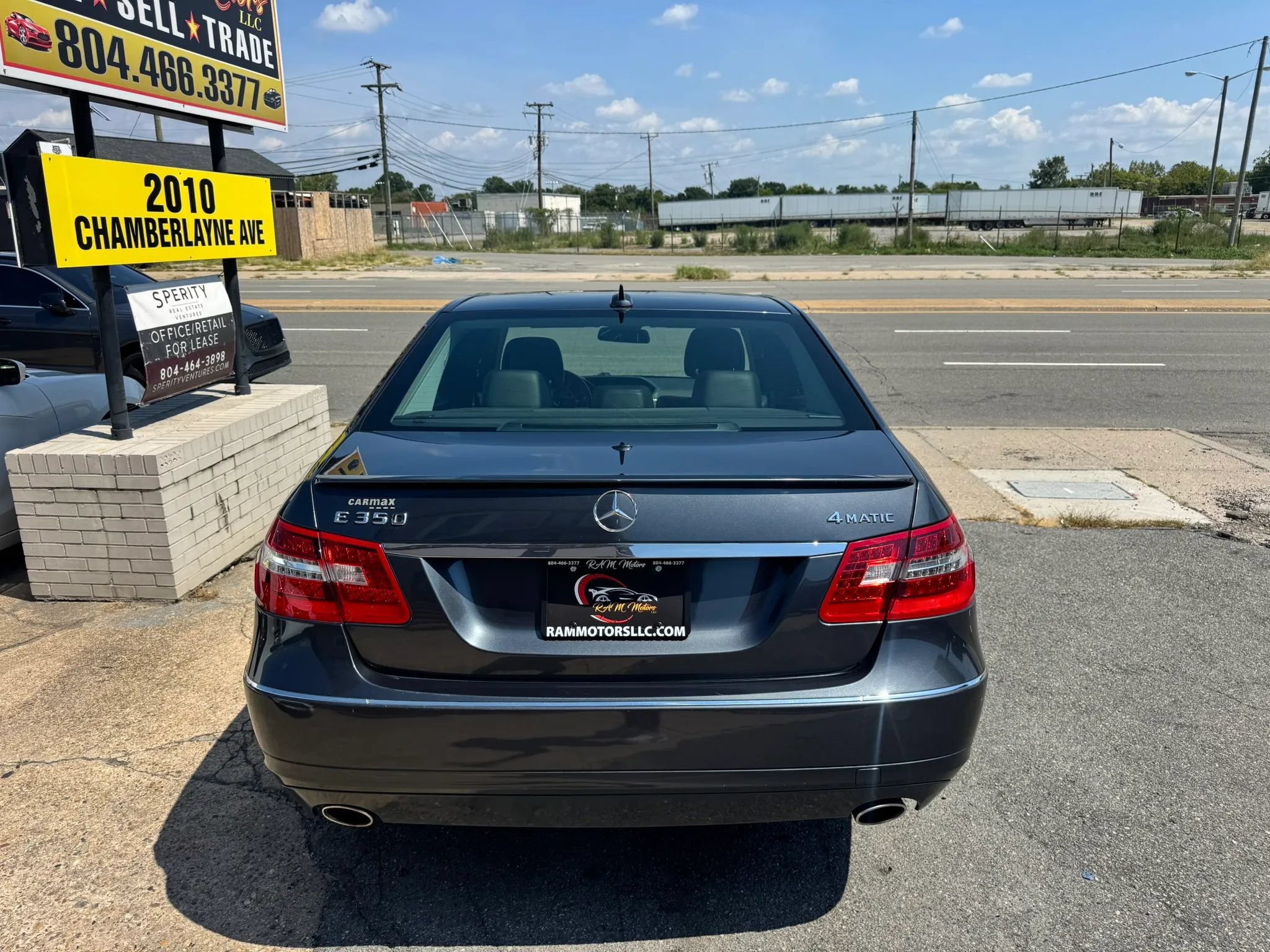 Used 2013 Mercedes-Benz E 350 4MATIC Sedan image 4