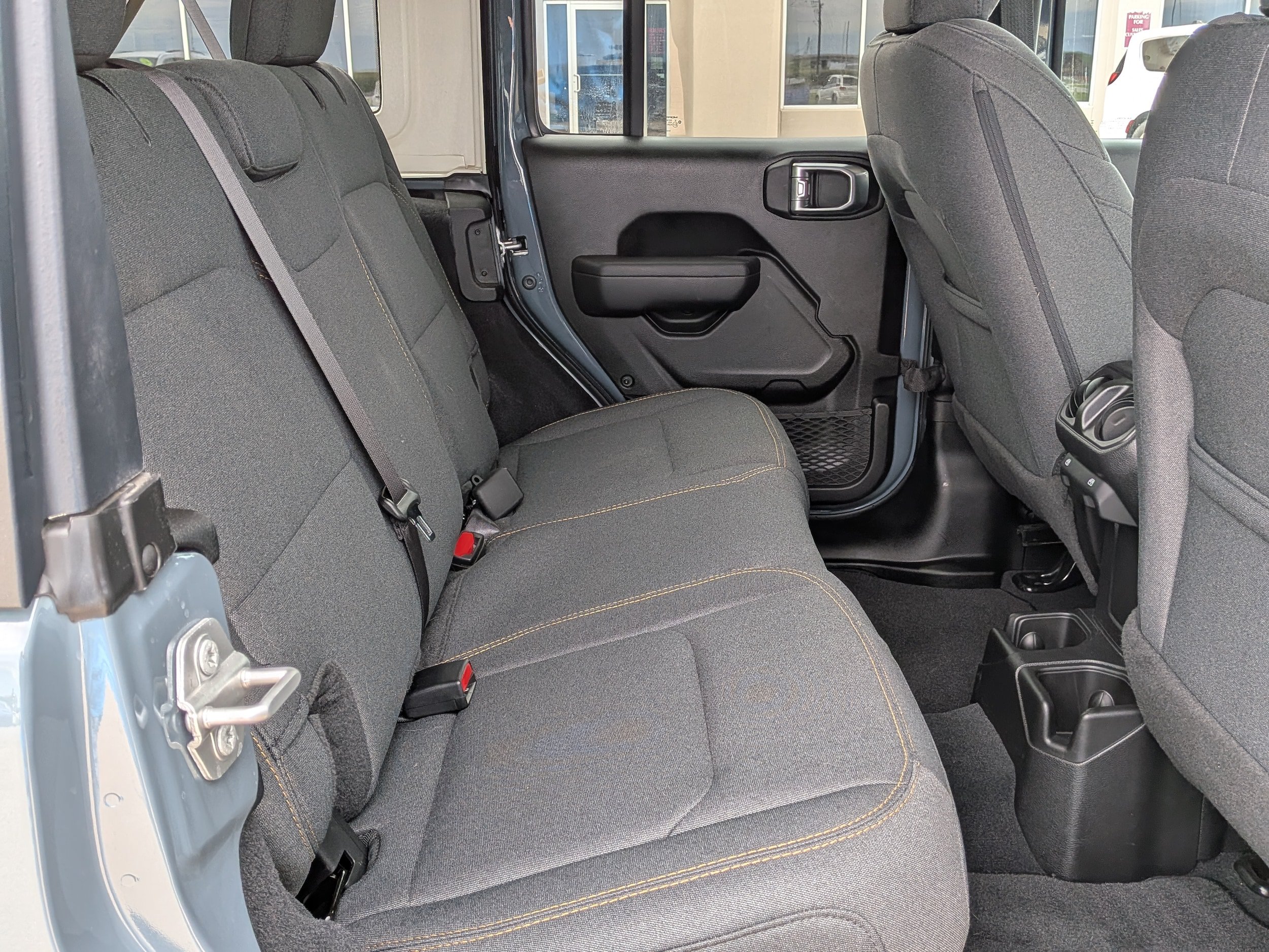 Used 2025 Jeep Wrangler Unlimited Sport AWD/4WD image 39