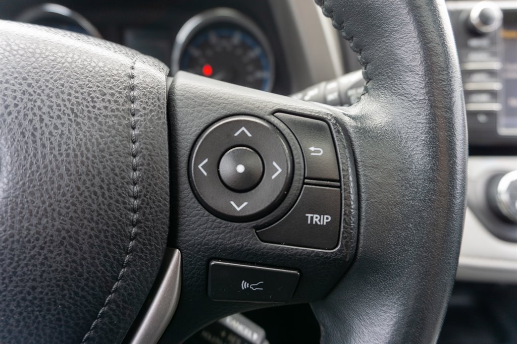 Used 2016 Toyota RAV4 Limited image 23