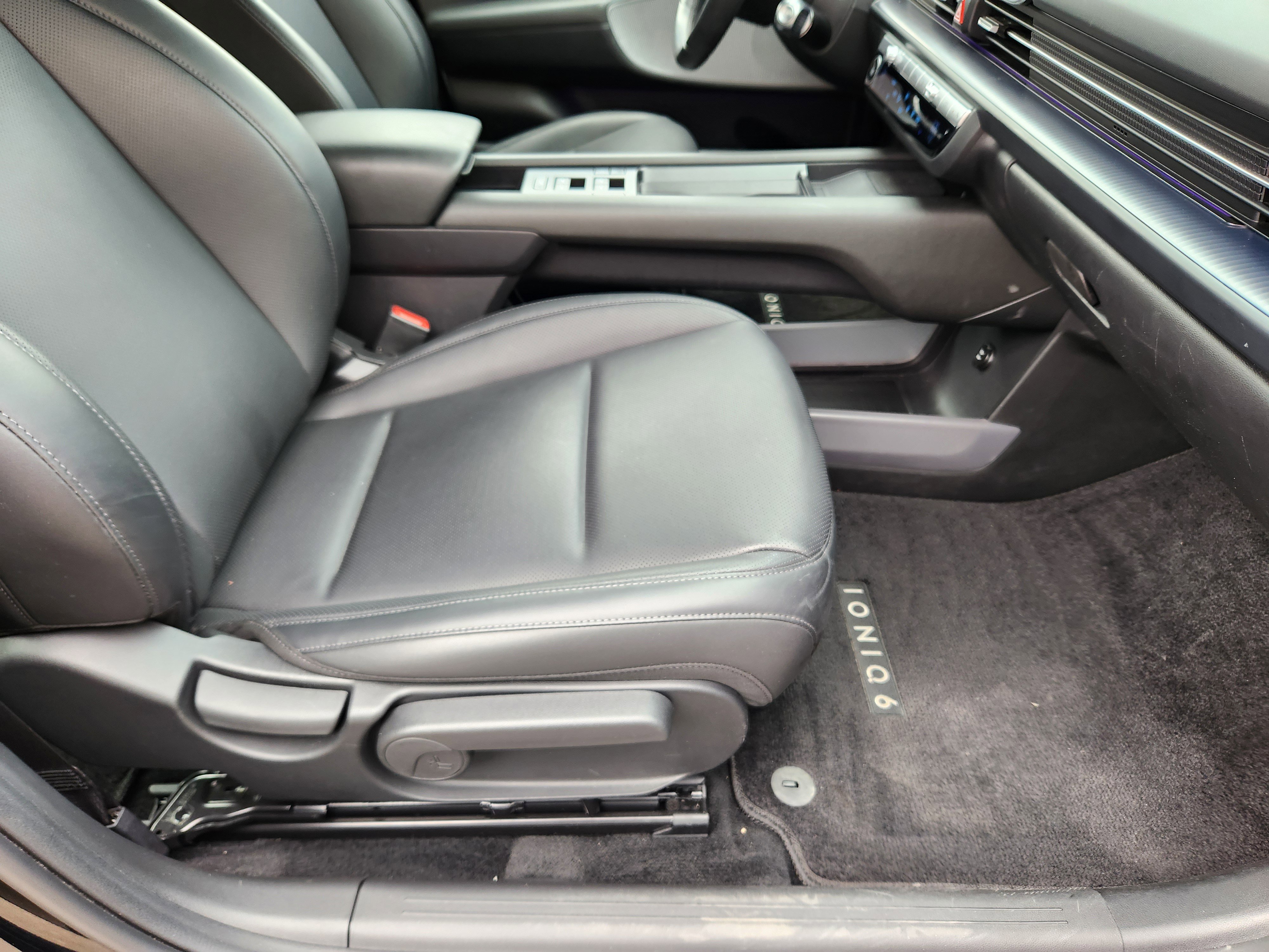 Used 2024 Hyundai Ioniq 6 SEL image 17