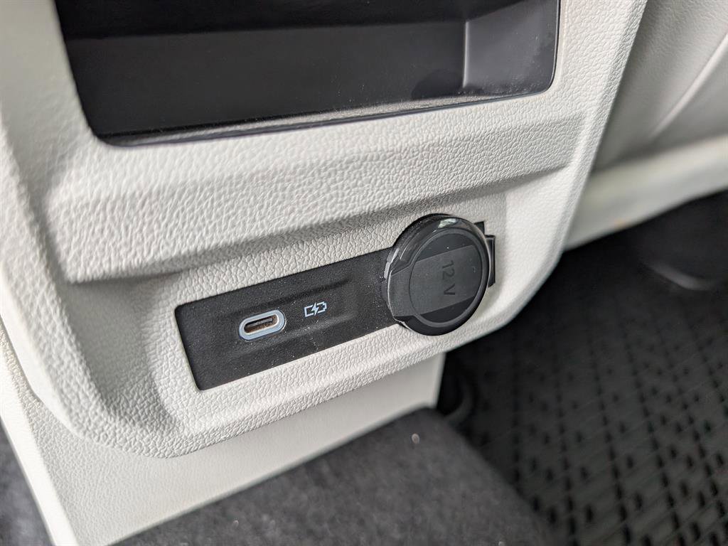 Used 2022 Volkswagen Tiguan SE image 22