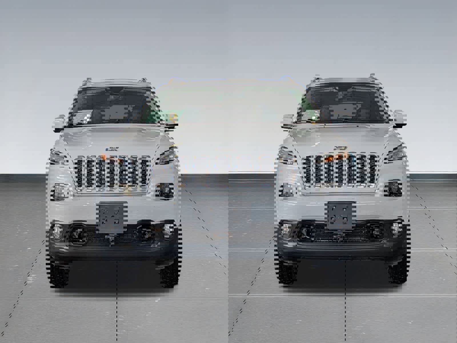 Used 2018 Jeep Cherokee Latitude Plus w/ Comfort/Convenience Group image 9