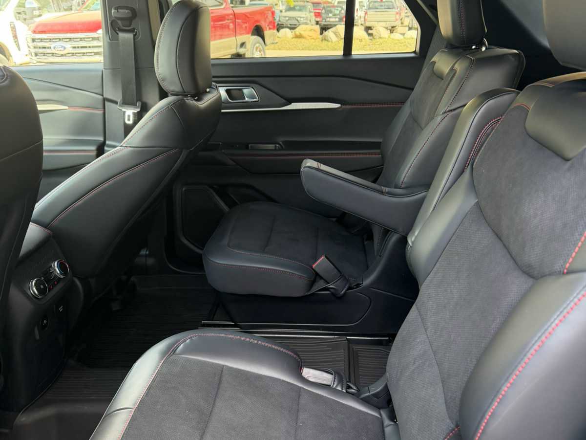 New 2026 Ford Explorer ST w/ Sun And Sound Package image 17