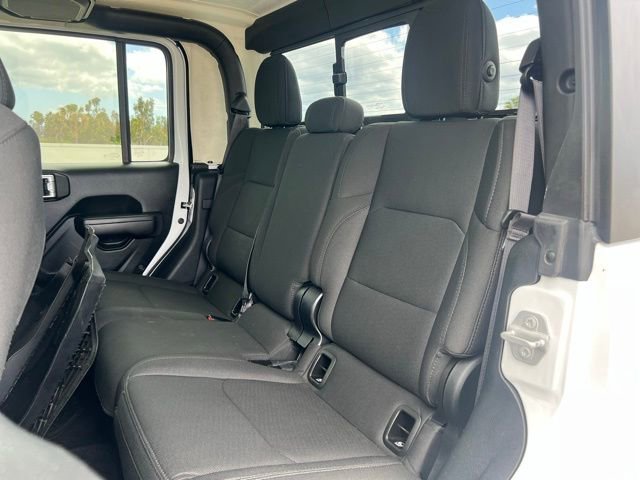 Used 2021 Jeep Gladiator Sport AWD/4WD image 16
