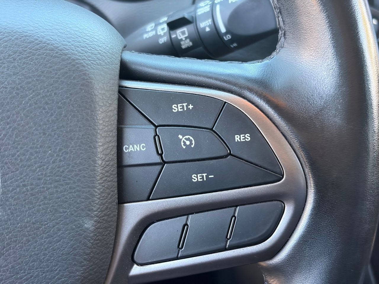 Used 2020 Jeep Cherokee Latitude w/ Cold Weather Group AWD/4WD image 26