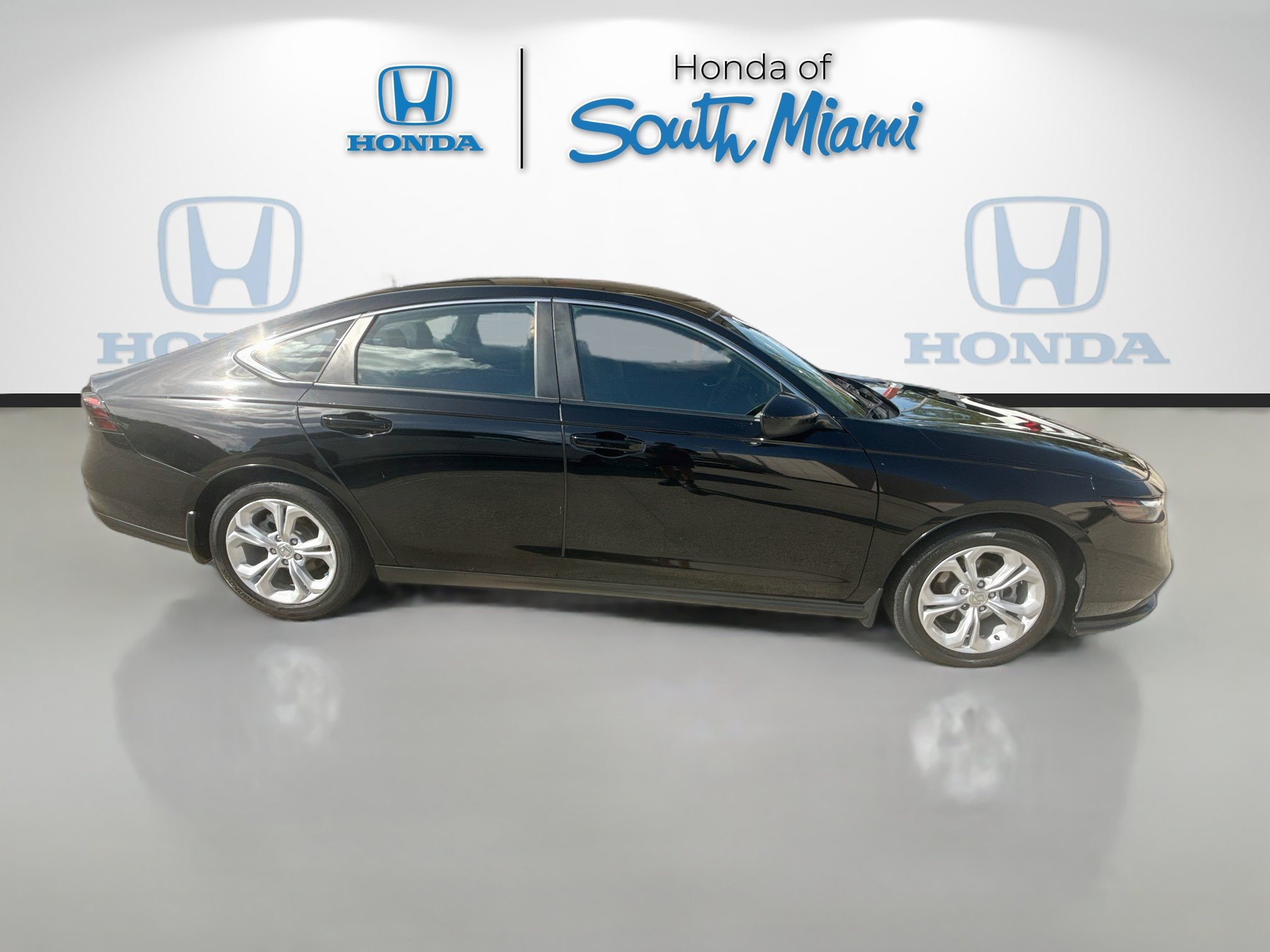 Used 2024 Honda Accord LX image 8