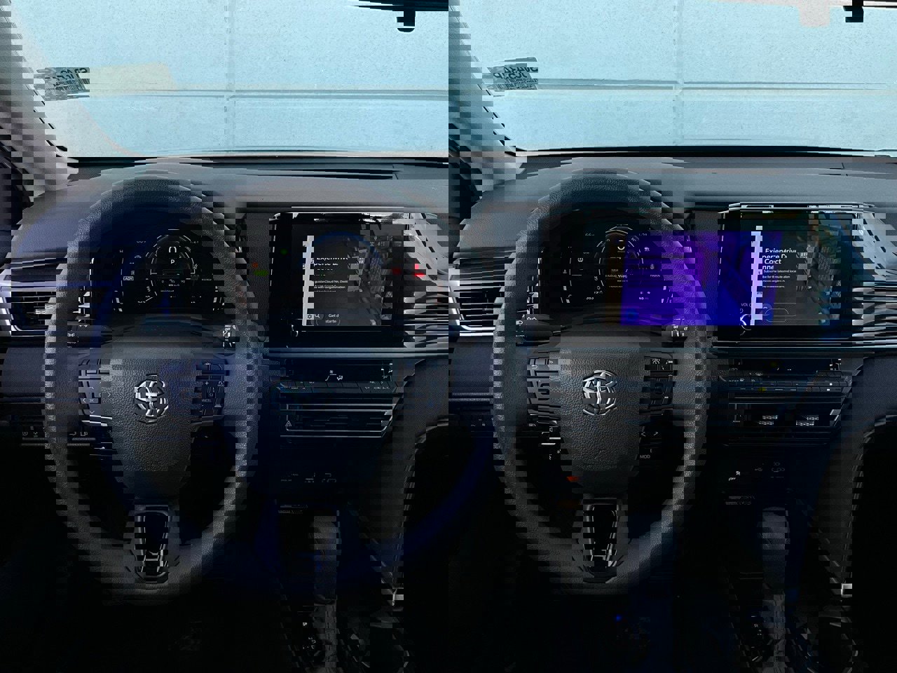 Used 2025 Toyota Camry LE image 13