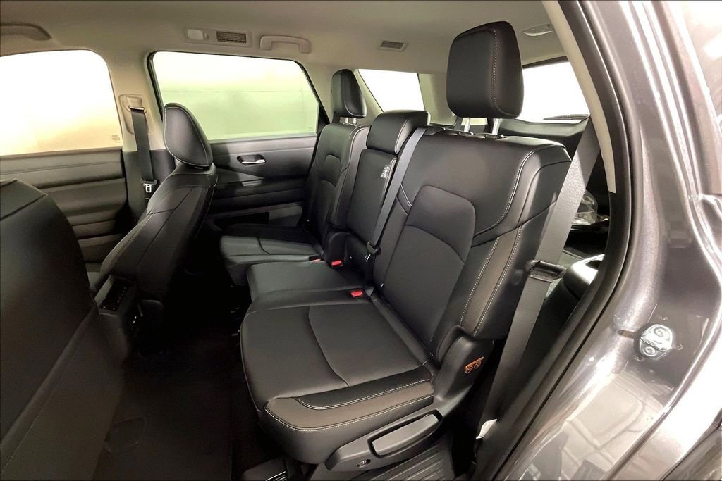 New 2026 Nissan Pathfinder SL AWD/4WD image 15