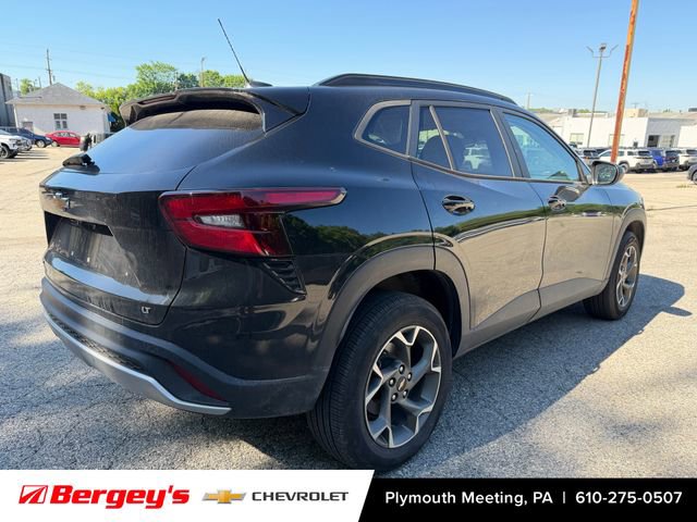 Used 2024 Chevrolet Trax LT w/ Driver Confidence Package FWD video 2