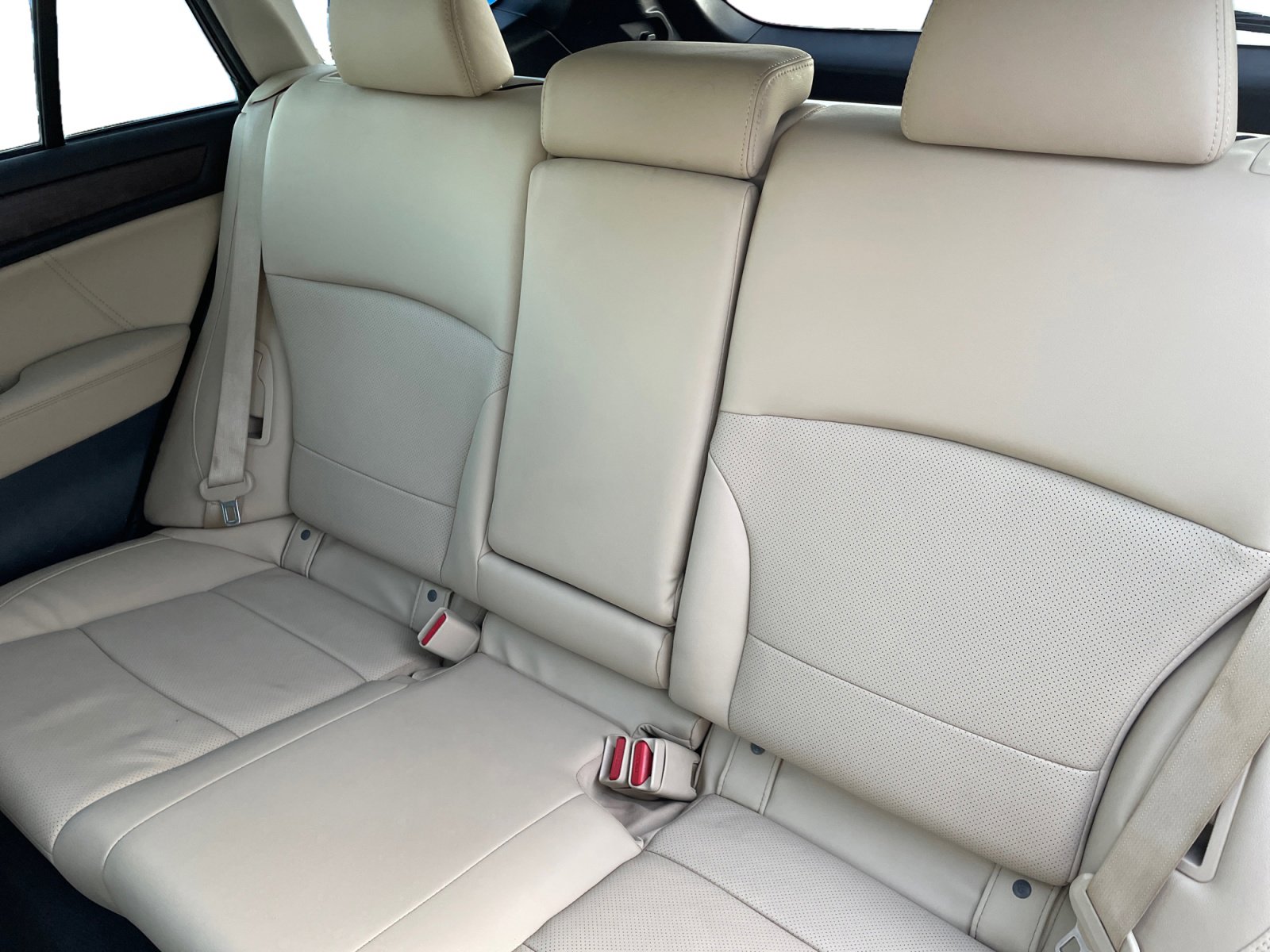 Used 2018 Subaru Outback 3.6R Limited image 17