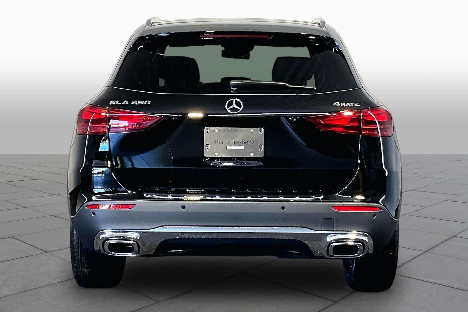 New 2026 Mercedes-Benz GLA 250 4MATIC image 4