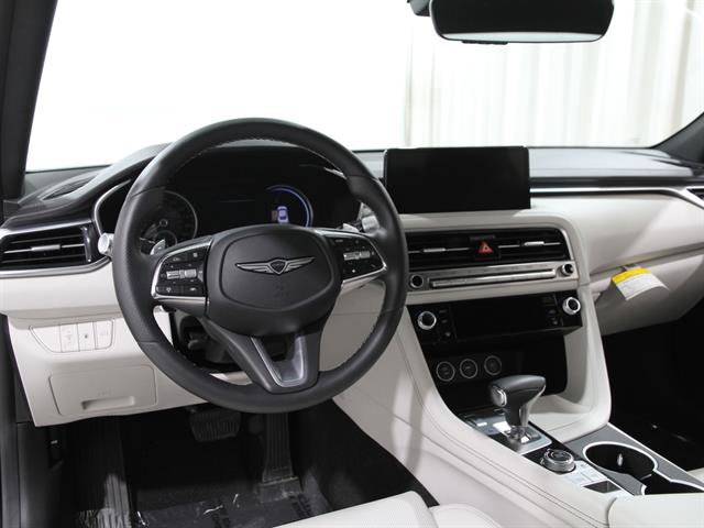 Certified 2025 Genesis G70 2.5T image 6