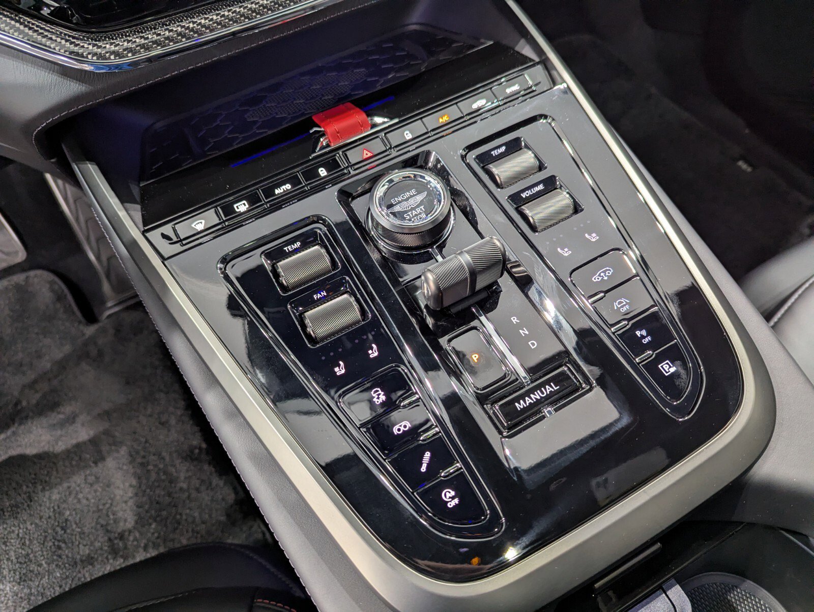 New 2026 Aston Martin DBX S image 15