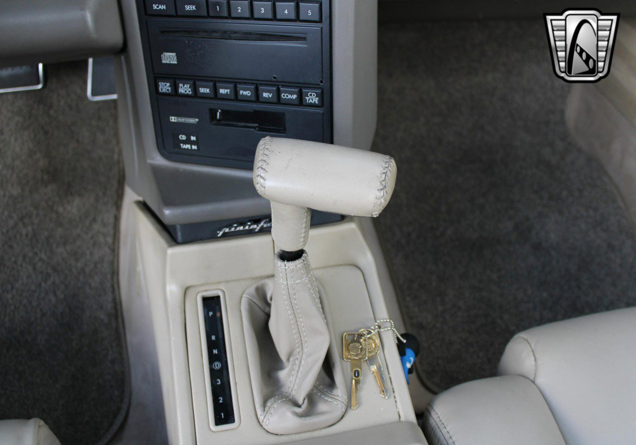 Used 1993 Cadillac Allante image 23