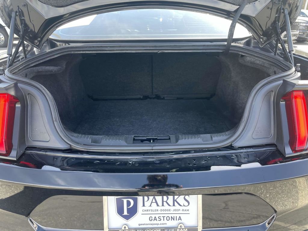 Used 2020 Ford Mustang EcoBoost w/ Equipment Group 101A image 18