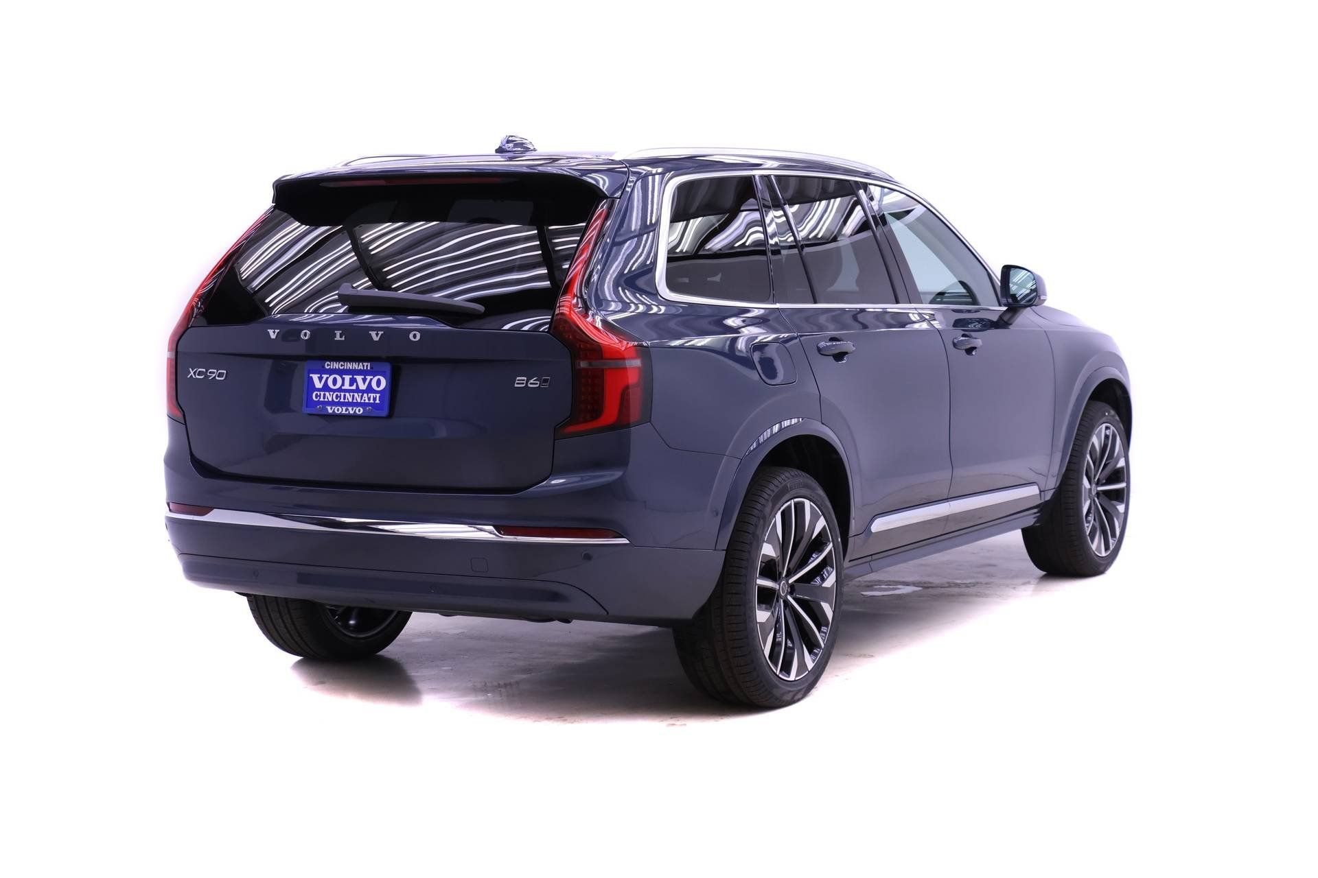 New 2026 Volvo XC90 B6 Ultra w/ Protection Package image 5