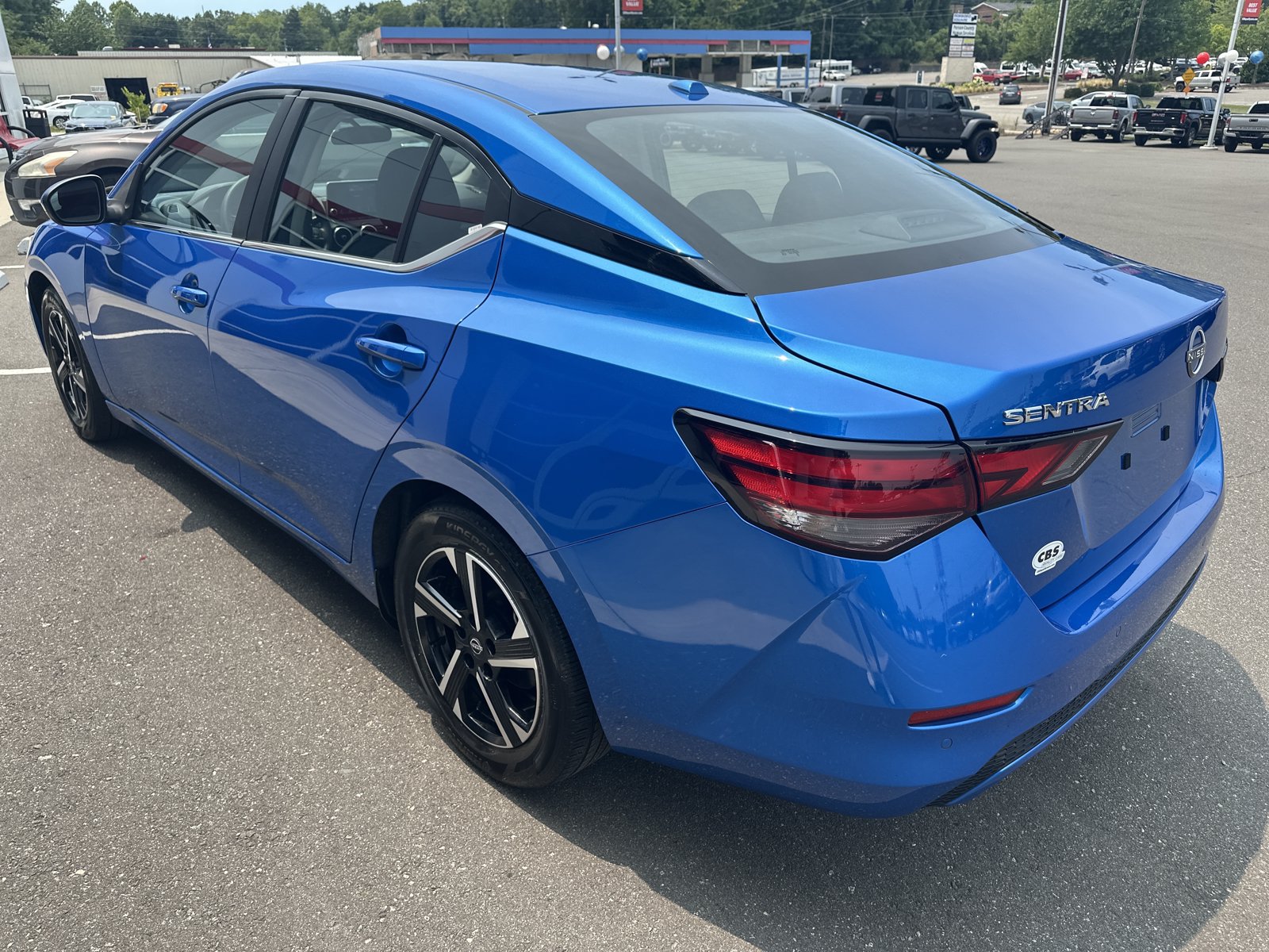 Used 2025 Nissan Sentra SV FWD image 6