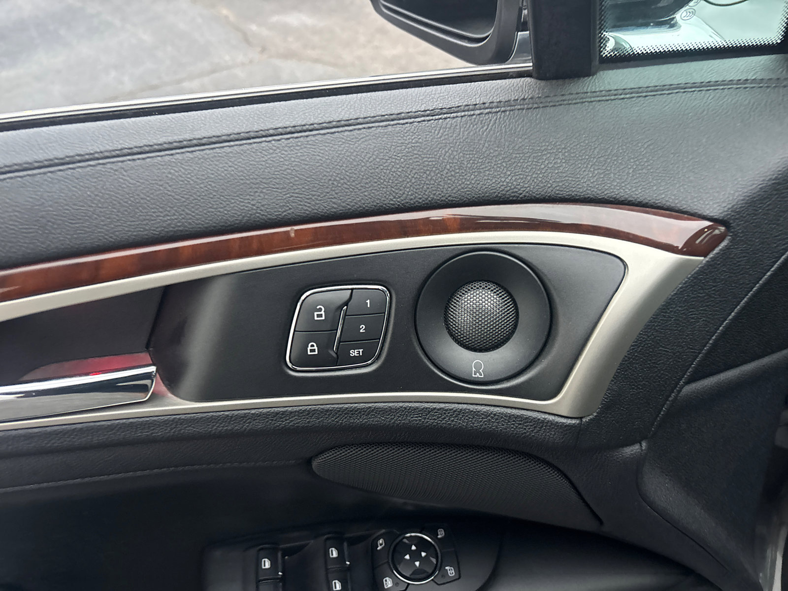 Used 2020 Lincoln MKZ Reserve w/ Elements Package image 12