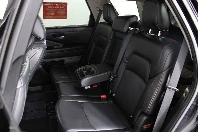 Certified 2023 Nissan Pathfinder SL w/ Black Appearance Package FWD image 22