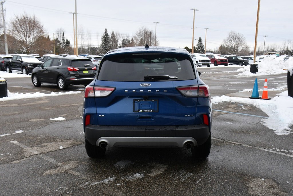 Used 2022 Ford Escape SE image 5