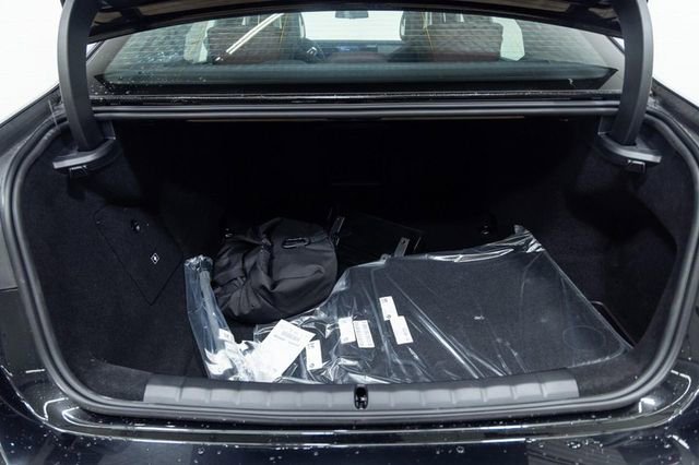 Used 2025 BMW i7 xDrive60 w/ Executive Package image 15