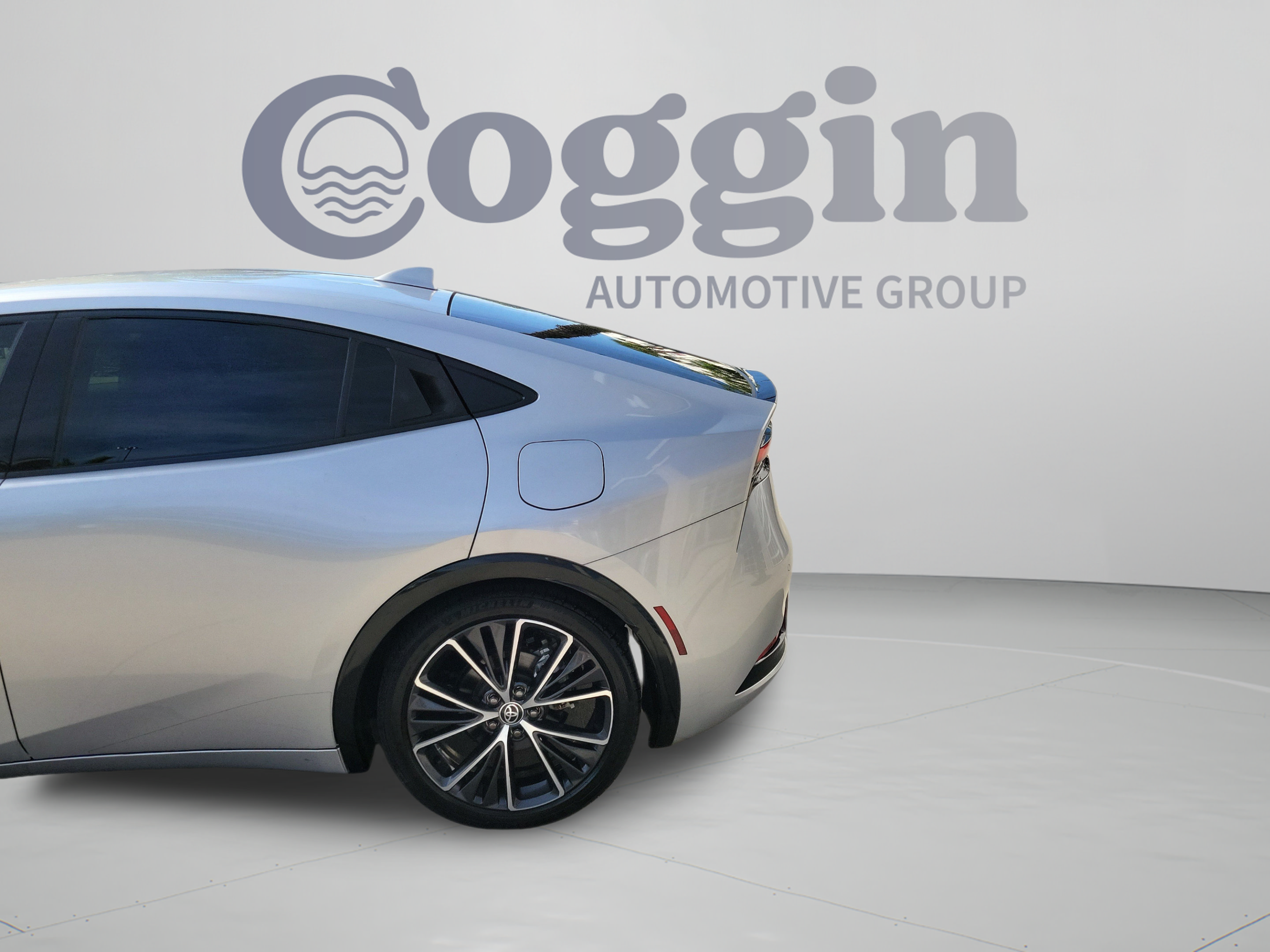 Used 2023 Toyota Prius XLE FWD image 31