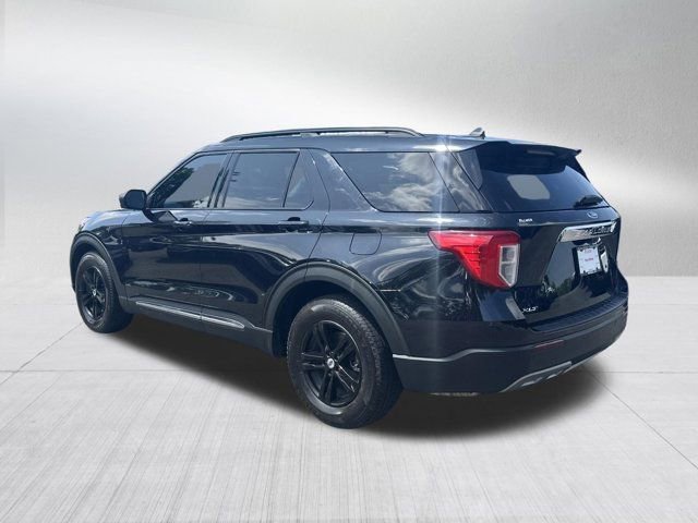 Used 2022 Ford Explorer XLT w/ Equipment Group 202A RWD image 8