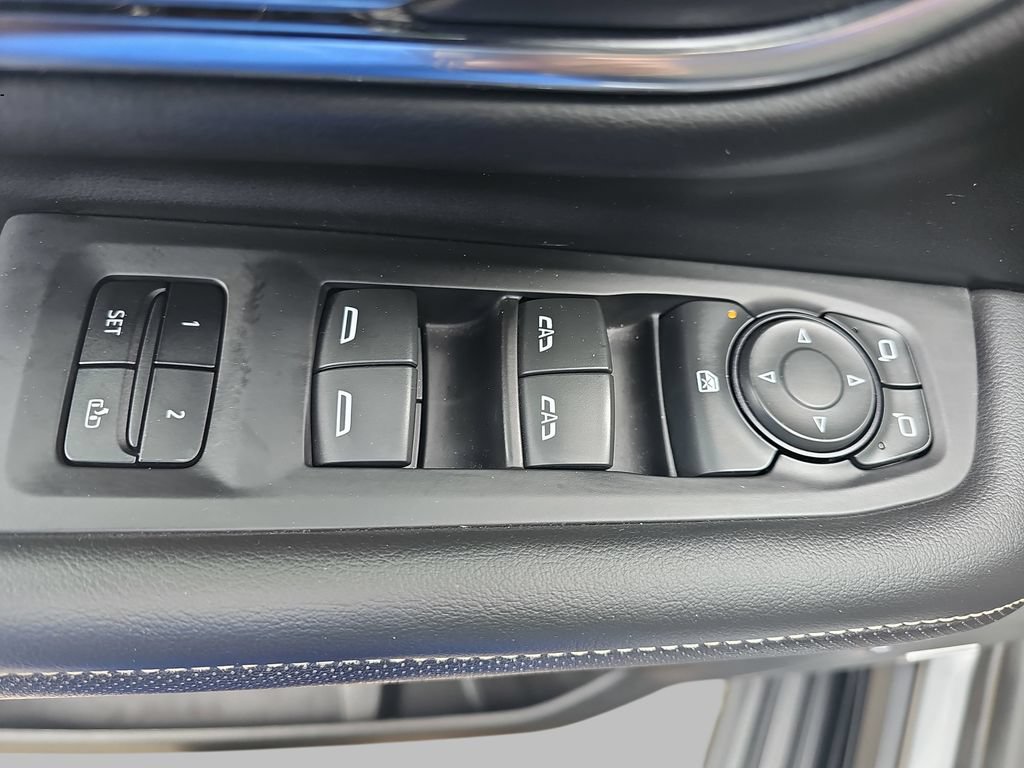 Certified 2023 GMC Yukon XL SLT AWD/4WD image 35