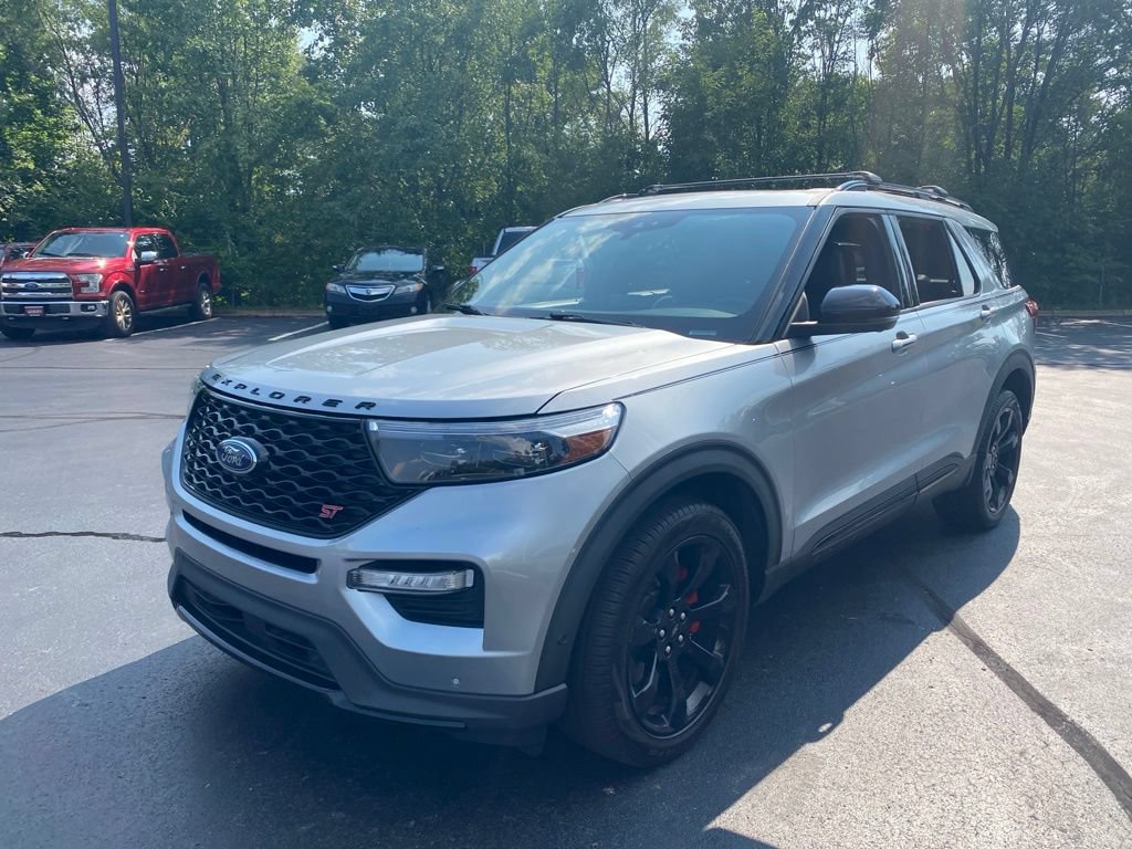 Used 2020 Ford Explorer ST w/ ST High-Performance Pack AWD/4WD image 3