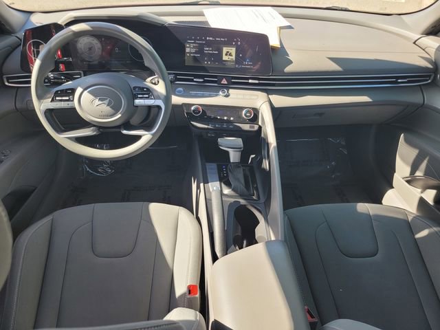 Used 2024 Hyundai Elantra SEL FWD image 16